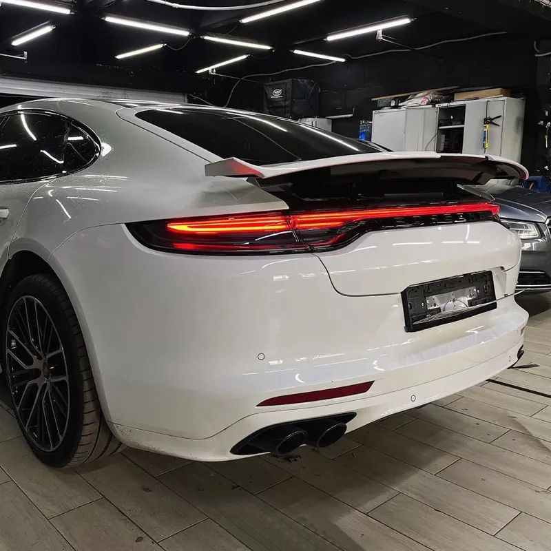 Porsche Panamera — задний номер, светодиодная полоса